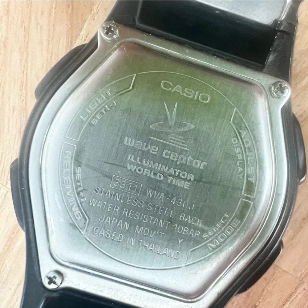Casio wva-430j wave ceptor tough solar world time silver tone black watch